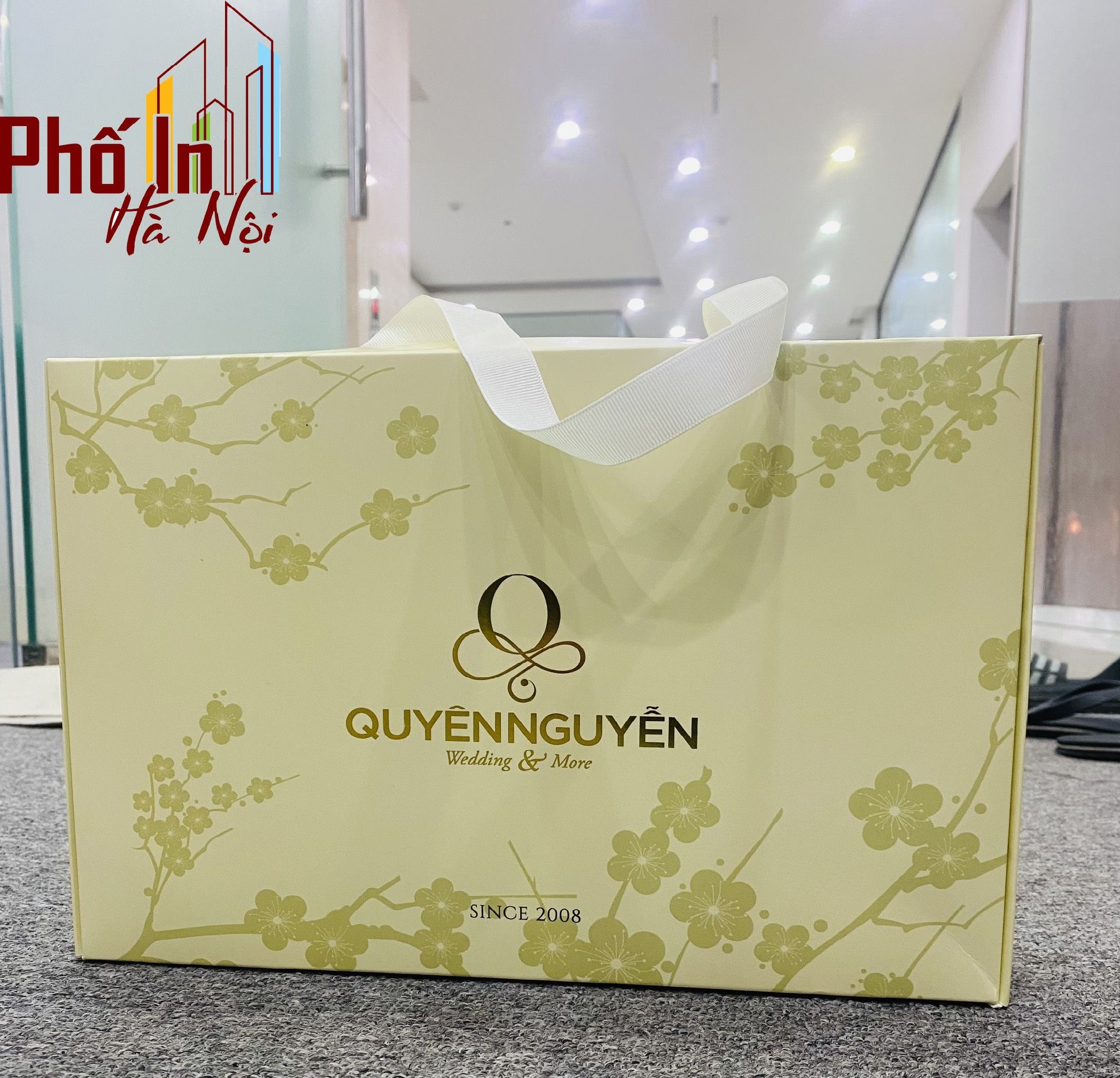 Xưởng in hộp giấy đựng quần áo shop thời trang giá rẻ tại Hà Nội