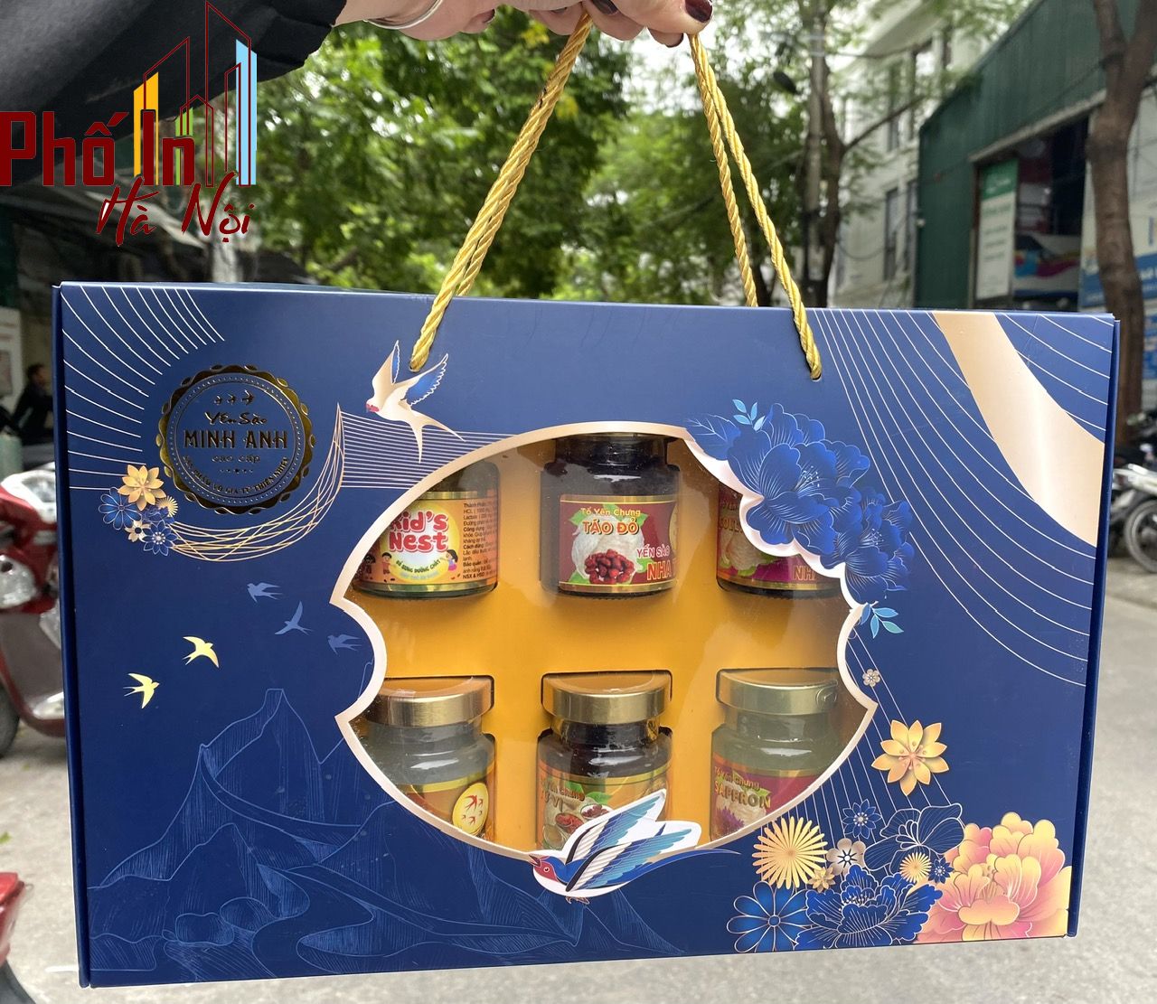 In hộp giấy đựng yến sào quy cách hộp nắp gài có dây xách